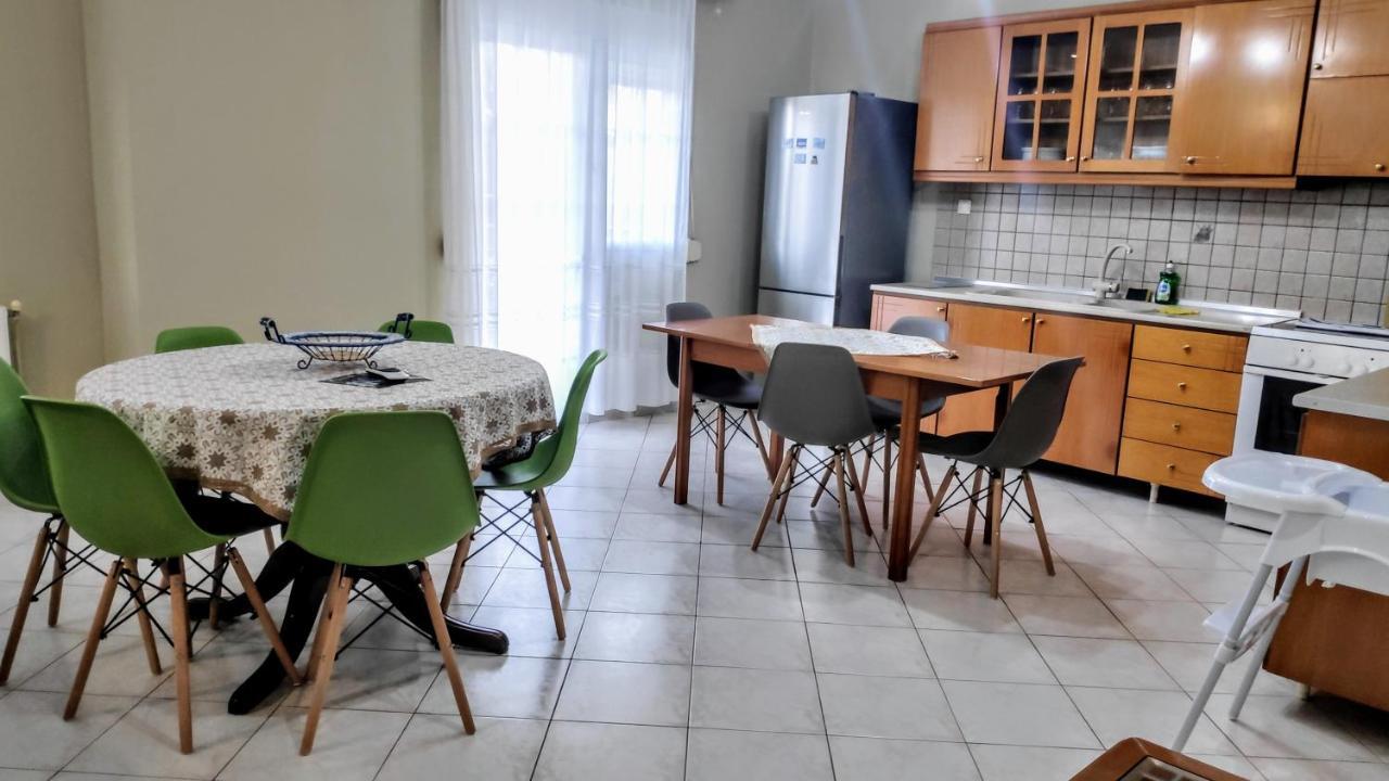 Ourania Luxury Apartment 케라모티 외부 사진