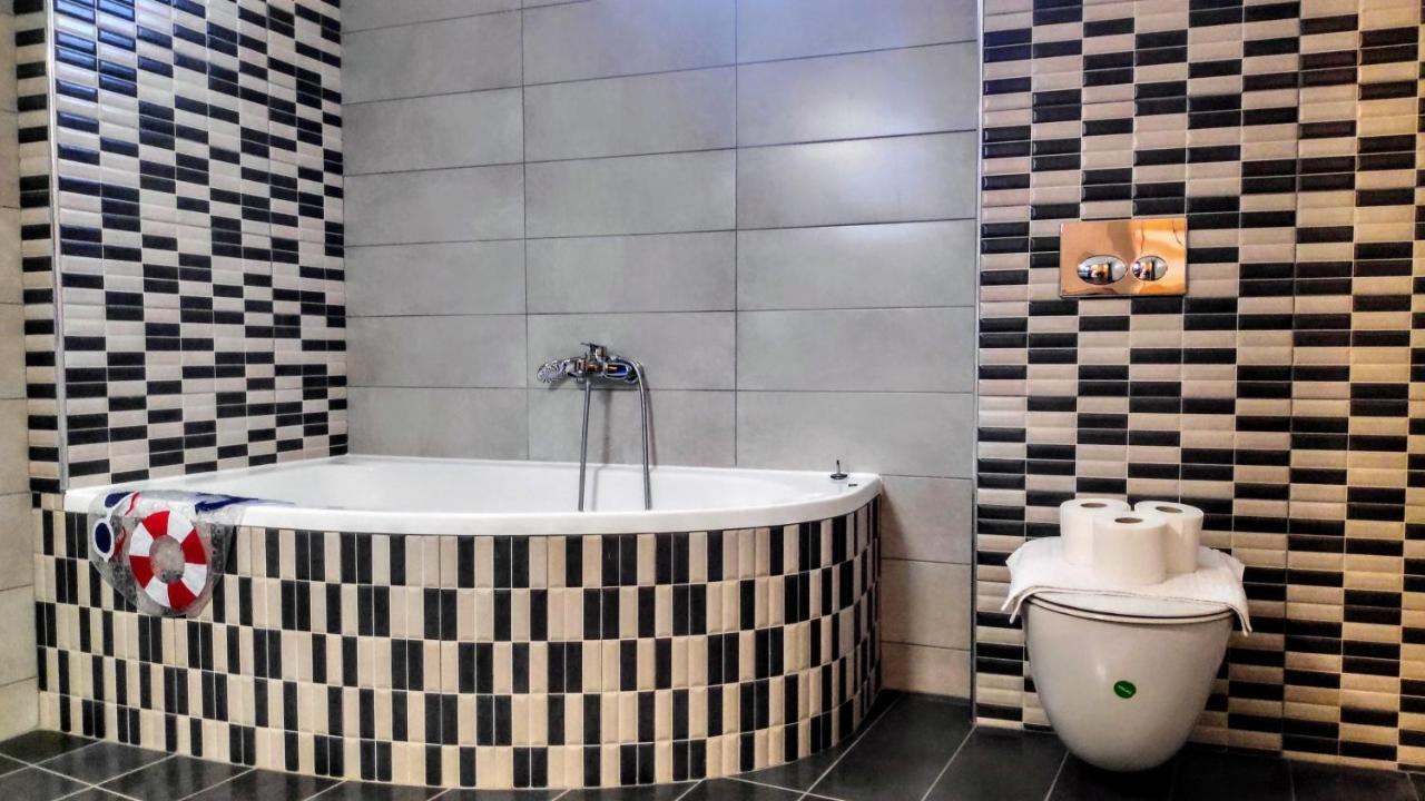 Ourania Luxury Apartment 케라모티 외부 사진